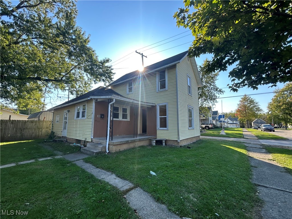 511 W Maple Street, Willard, Ohio image 1