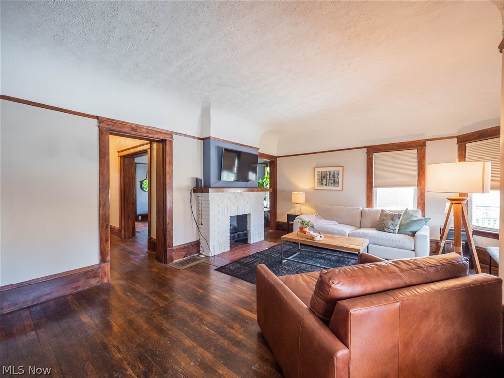 Brewer French & Kees - Residential Income