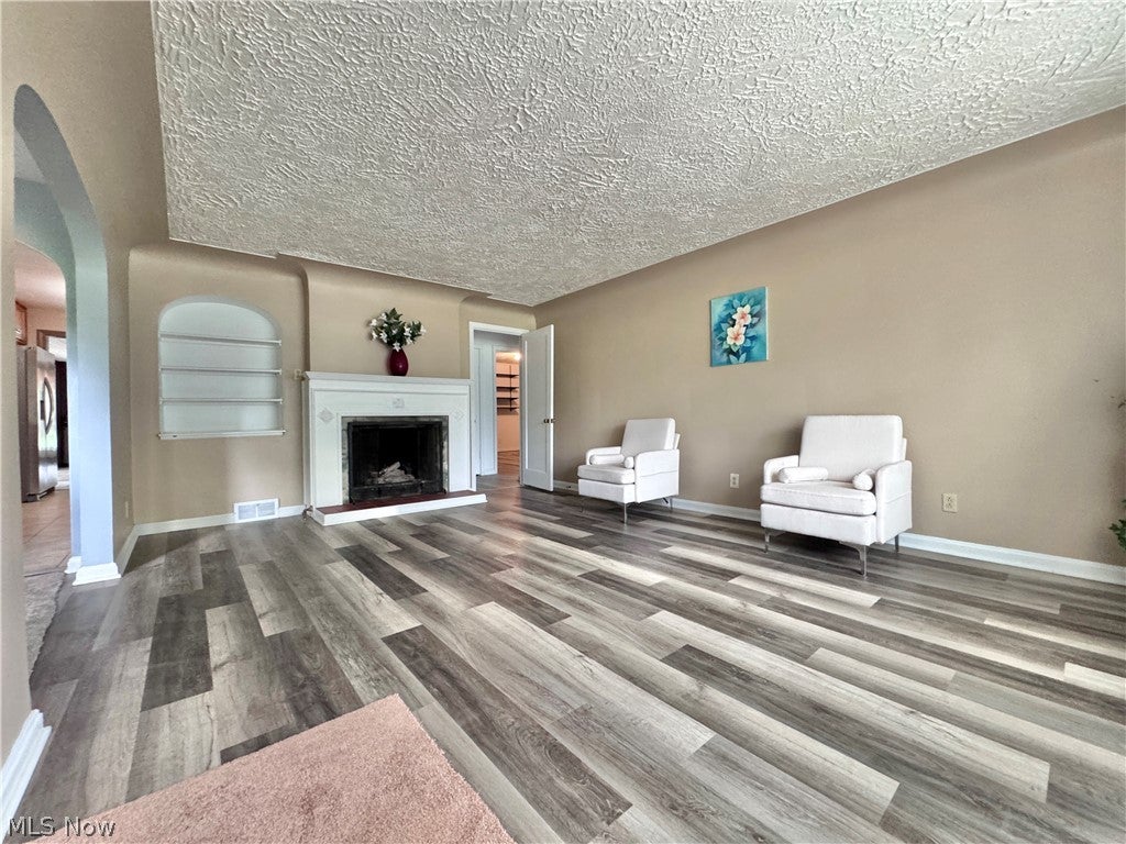 5026 Lockwood Boulevard