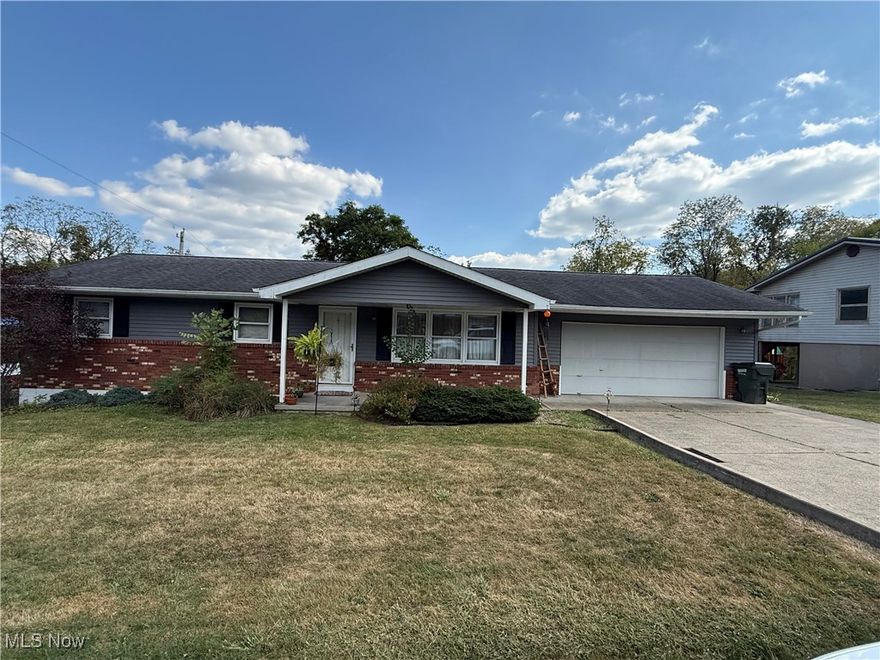 ??LOOKING FOR QUALITY LIVING? YOU'VE FOUND IT! Discover this charming and spacious 3bdrm, 2ba home nestled on a beautifully wooded 0.248-acre lot. Enjoy serene views from the back deck as you unwind in nature's embrace. Inside you'll find: A generously sized living room perfect for entertaining, a private master suite with its own full bathroom, a finished walk-out basement featuring a cozy gas fireplace, a built-in bar, and direct access to a lovely outdoor patio. Whether you're hosting guests or enjoying quiet evenings at home, this property offers the perfect blend of comfort, style, and natural beauty.
Agent related to seller