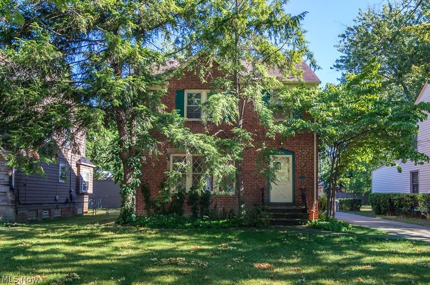 Well maintained 3 bedroom. 1.5 colonial.  Large living and dining rooms with bayed picture window.  New carpet and fresh paint.  Partially finished basement with wood burning fireplace. Home is also listed for sale.  (MLS #3822866)