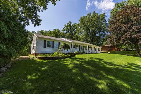 Tiny photo for 690 N Azalea Boulevard, Barberton, OH 44203 (MLS # 5238335)