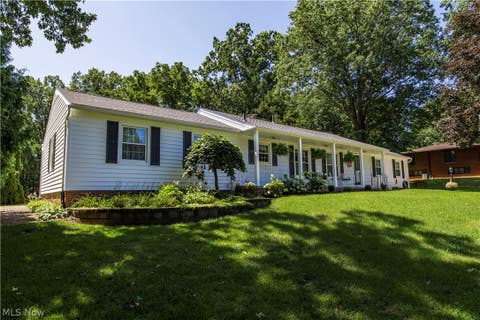Photo of 690 N Azalea Boulevard, Barberton, OH 44203 (MLS # 5238335)