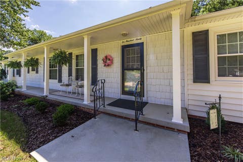 Tiny photo for 690 N Azalea Boulevard, Barberton, OH 44203 (MLS # 5238335)