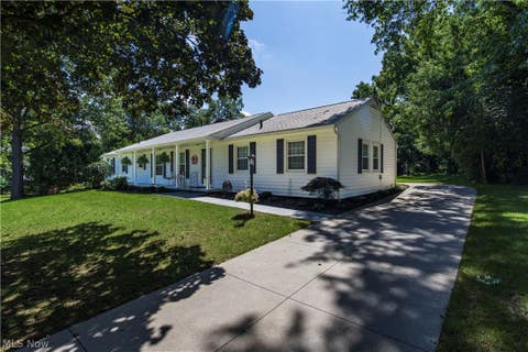 Tiny photo for 690 N Azalea Boulevard, Barberton, OH 44203 (MLS # 5238335)