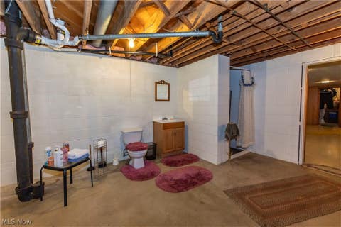 Tiny photo for 690 N Azalea Boulevard, Barberton, OH 44203 (MLS # 5238335)