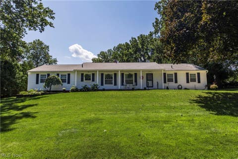 Tiny photo for 690 N Azalea Boulevard, Barberton, OH 44203 (MLS # 5238335)