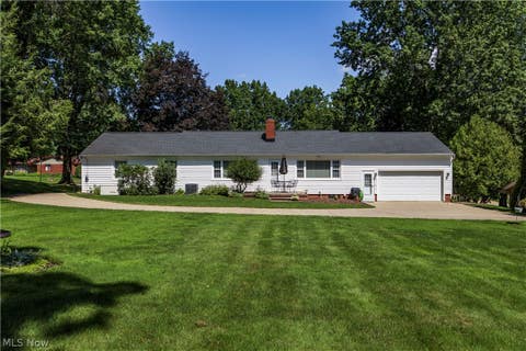 Tiny photo for 690 N Azalea Boulevard, Barberton, OH 44203 (MLS # 5238335)