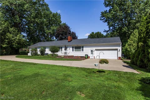 Tiny photo for 690 N Azalea Boulevard, Barberton, OH 44203 (MLS # 5238335)