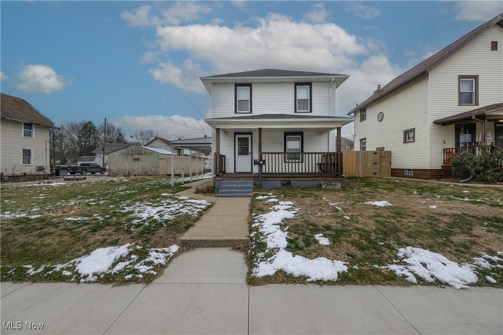 Photo of 718 Bebb Avenue SW, Massillon, OH 44647 (MLS # 5176579)