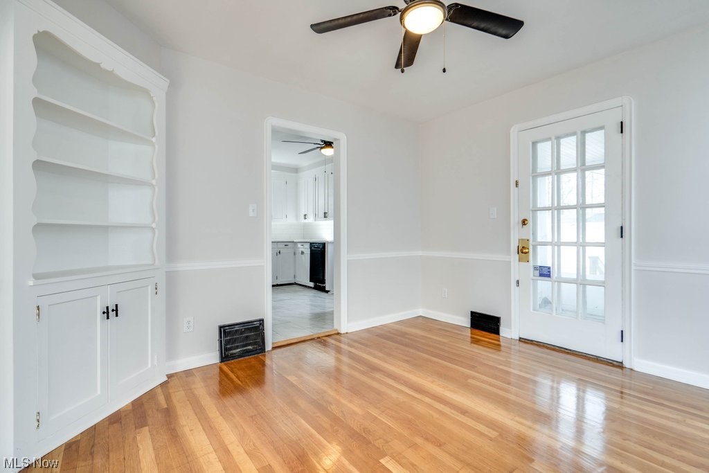 Modern Land Co Mayfield/Belvoi - Residential