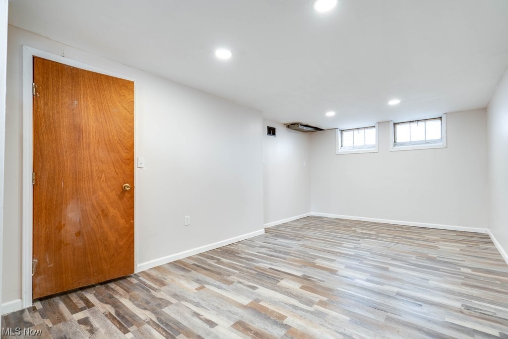 Modern Land Co Mayfield/Belvoi - Residential