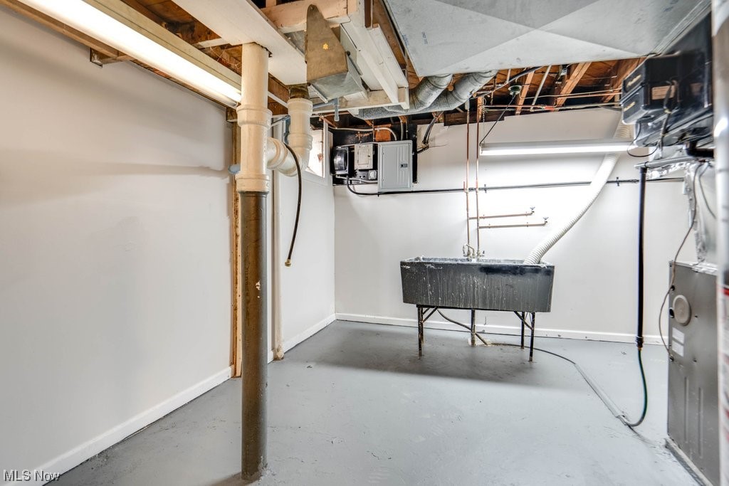 Modern Land Co Mayfield/Belvoi - Residential