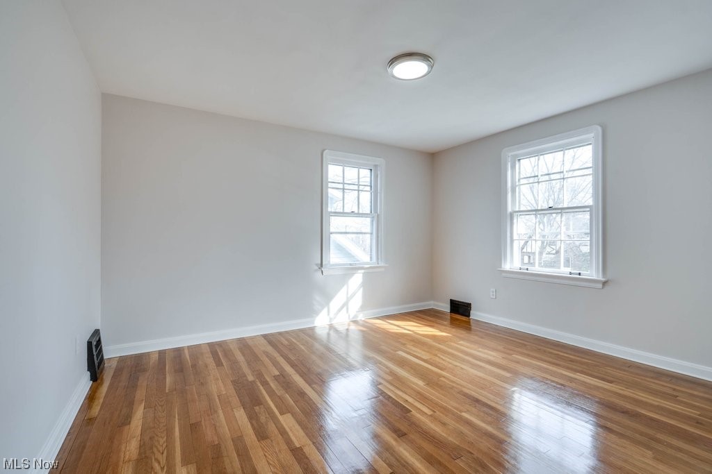 Modern Land Co Mayfield/Belvoi - Residential