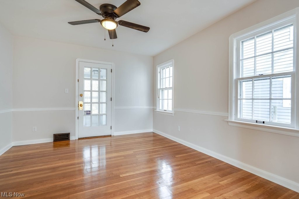 Modern Land Co Mayfield/Belvoi - Residential