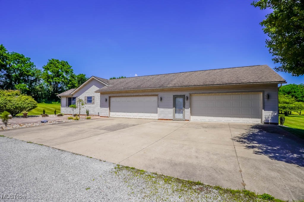 5877 Smith Road, Navarre, Ohio image 4