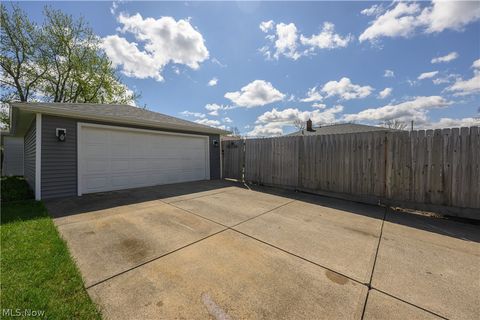 Tiny photo for 9596 Reichert Road, Parma, OH 44130 (MLS # 5202721)