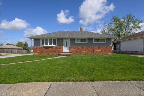 Tiny photo for 9596 Reichert Road, Parma, OH 44130 (MLS # 5202721)