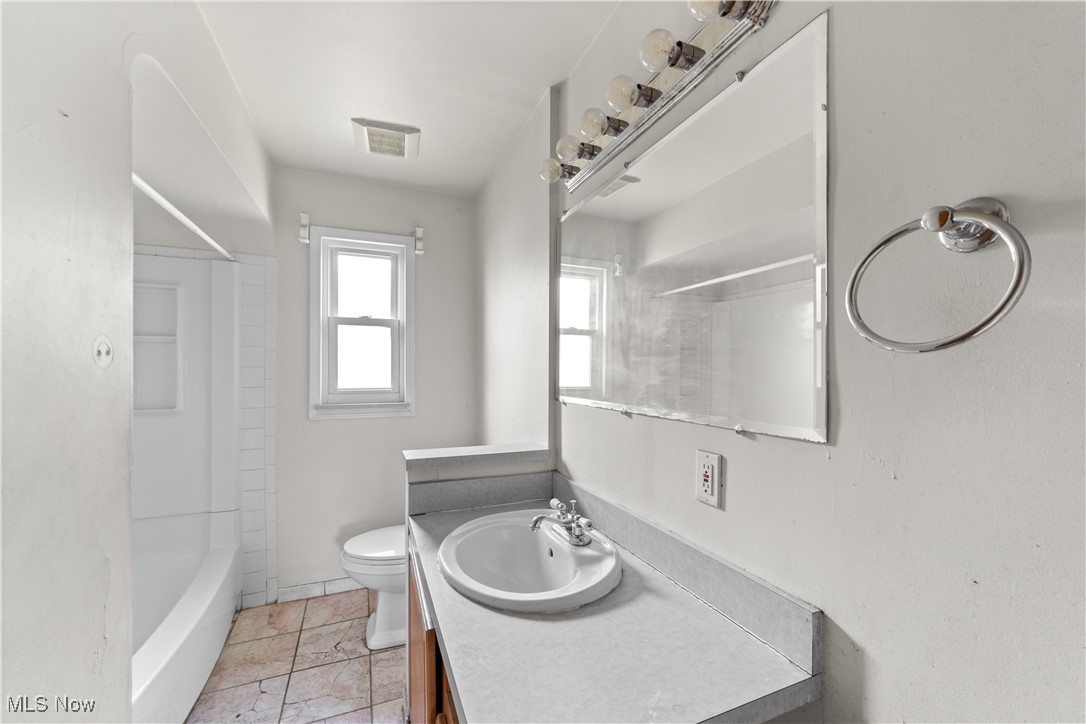 1613 Wexford Avenue, Parma, Ohio image 21