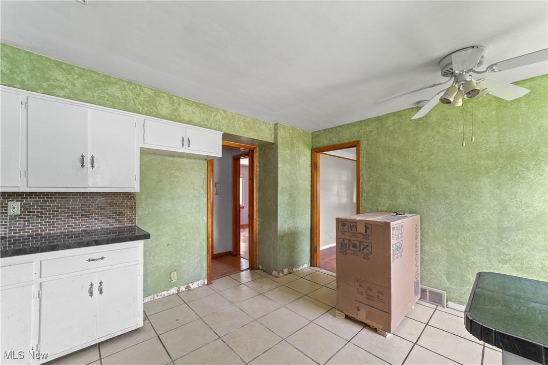 1613 Wexford Avenue, Parma, Ohio image 10