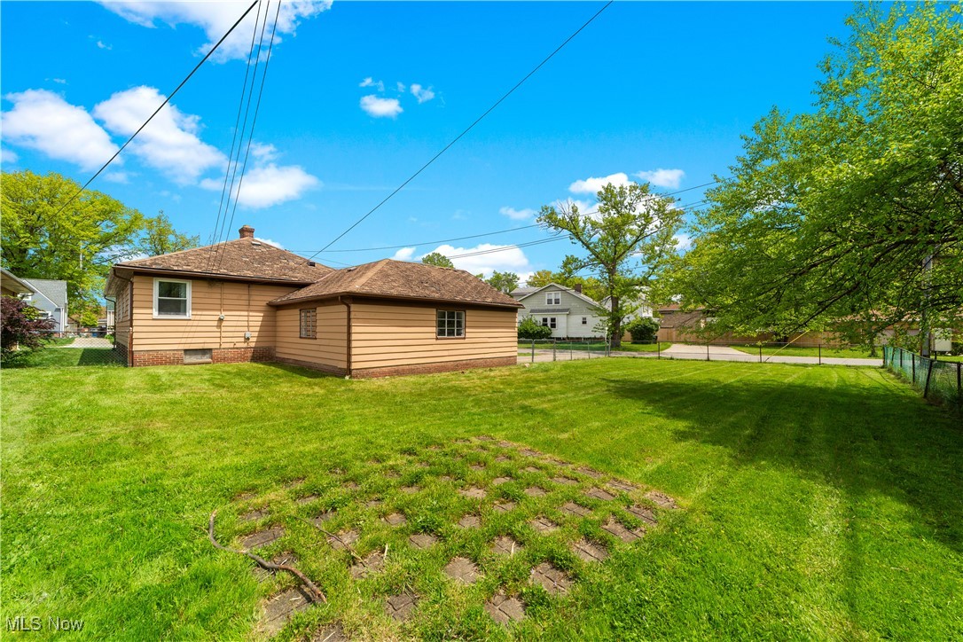 1613 Wexford Avenue, Parma, Ohio image 27