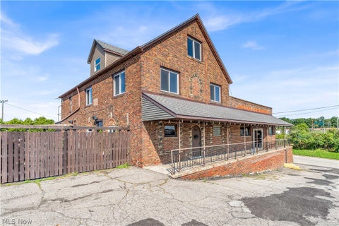 A Hanna HomeFinder account is required to view this listing.