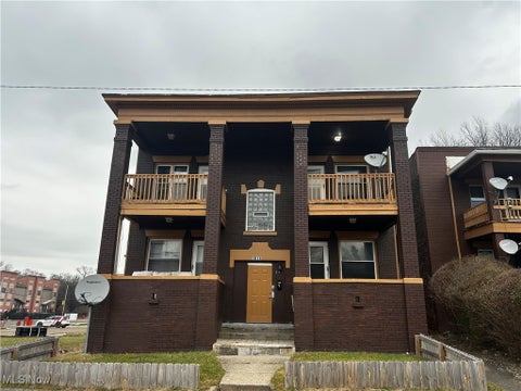 Multifamily For Sale - 1811 Lakeview Avenue<br/> East Cleveland, OH 44112