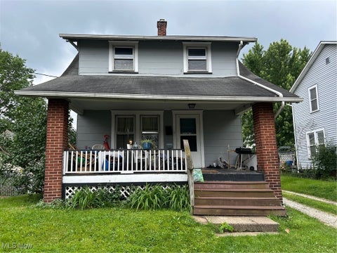 Photo for 1634 May Place NE