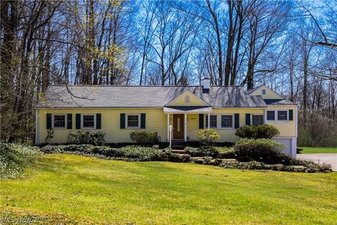 8253 Summit Drive Chagrin Falls OH 44023