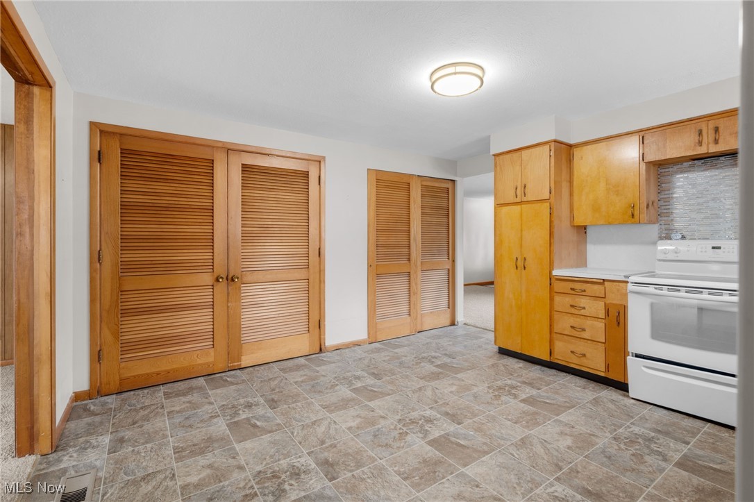 2459 Didrickson Drive, Lorain, Ohio image 12