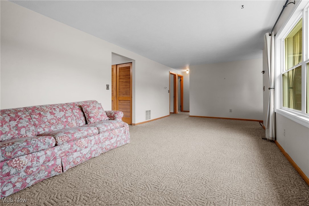 2459 Didrickson Drive, Lorain, Ohio image 8