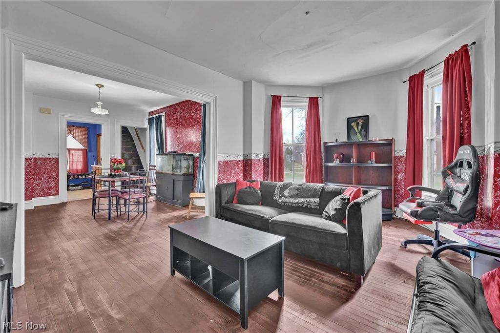 Photo of 112 Adams Street, Wellington, OH 44090 (MLS # 5197399)