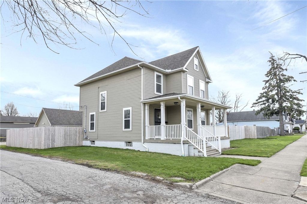 Photo of 3241 W 50th Street, Cleveland, OH 44102 (MLS # 5197939)