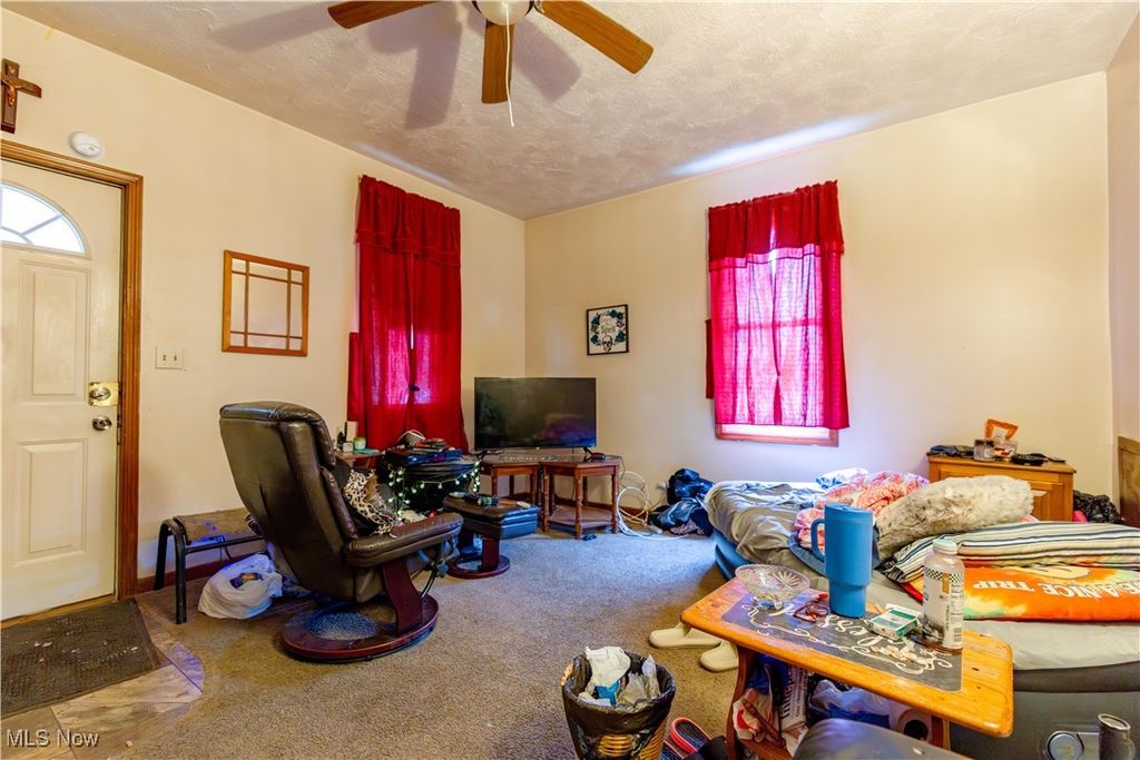 Photo of 1425 5th Street NE, Canton, OH 44704 (MLS # 5182078)