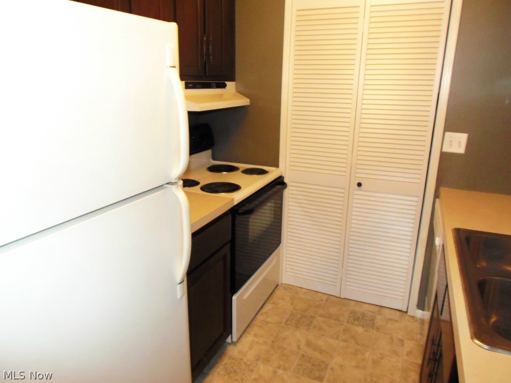 Fairway Villas - Residential