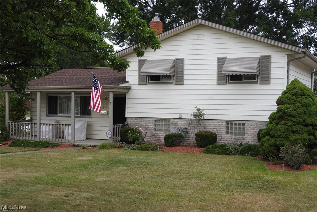 This spacious and nicely updated 1800 sq foot home scores an A+ on curb appeal! Fantastic custom built eat-in kitchen includes all appliances * Large addition currently being used as a dining room, and it offers a great 3rd living area for larger families * the addition offers a second entry into the wonderful family room * Three bedrooms and 2 full bathrooms * Beautiful update just completed in main bathroom * 3 car garage * 100% fenced * lots of new concrete including a huge RV/boat pad* immediate occupancy!