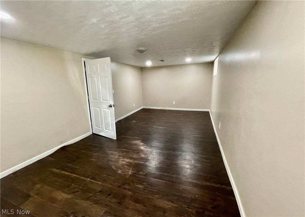 Utopia Beach 04 - Residential