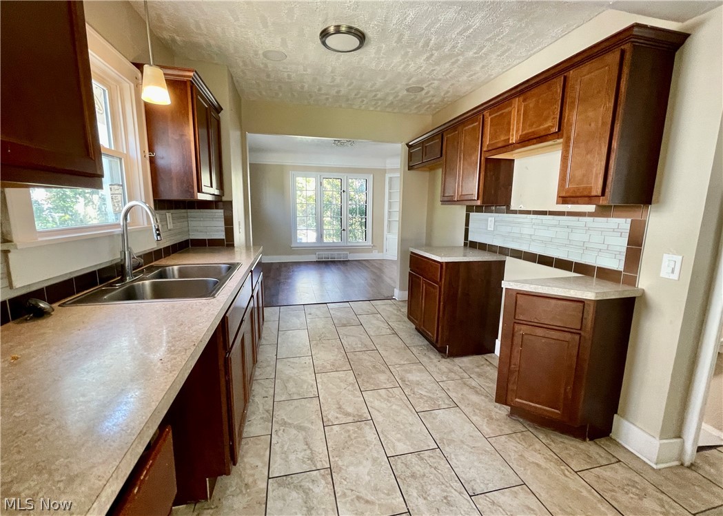 Utopia Beach 04 - Residential