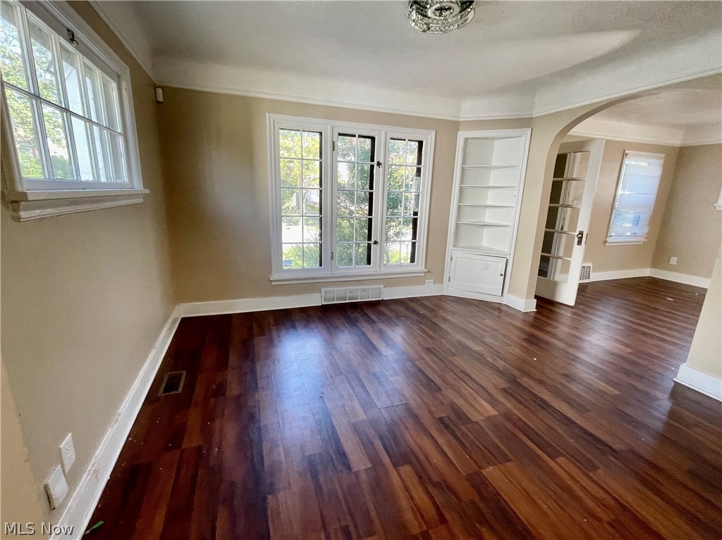 Utopia Beach 04 - Residential