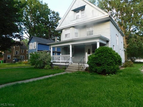 Homes For Sale - 142 Beech Street<br/> Cuyahoga County, Berea, OH 44017