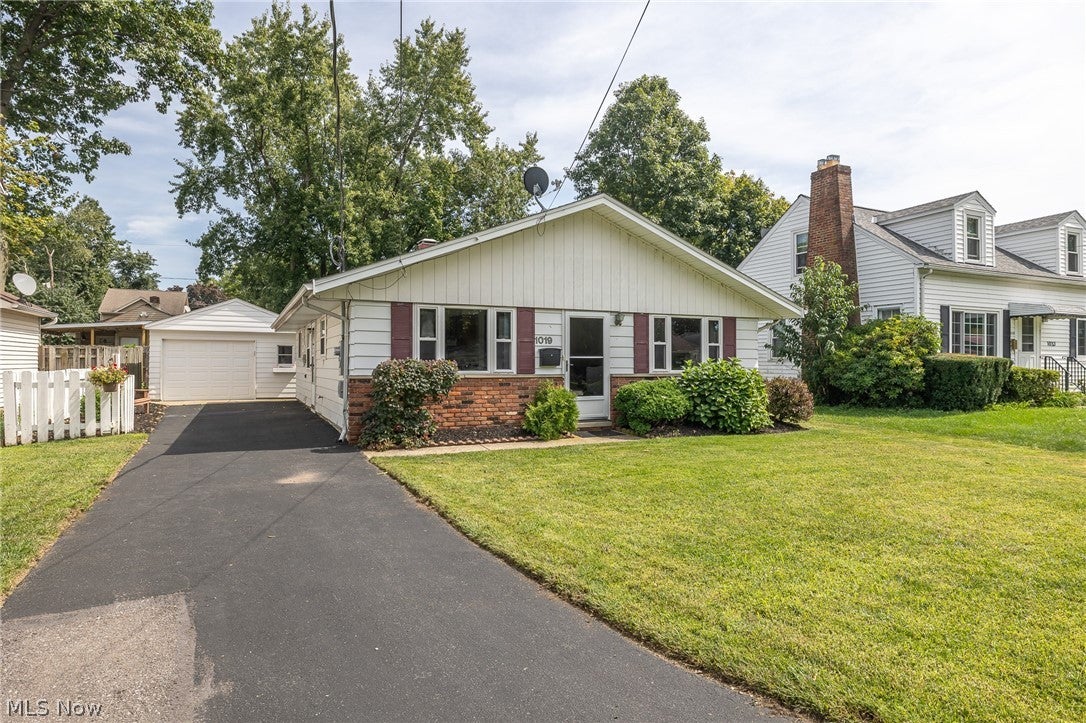 1019 Elmwood Drive