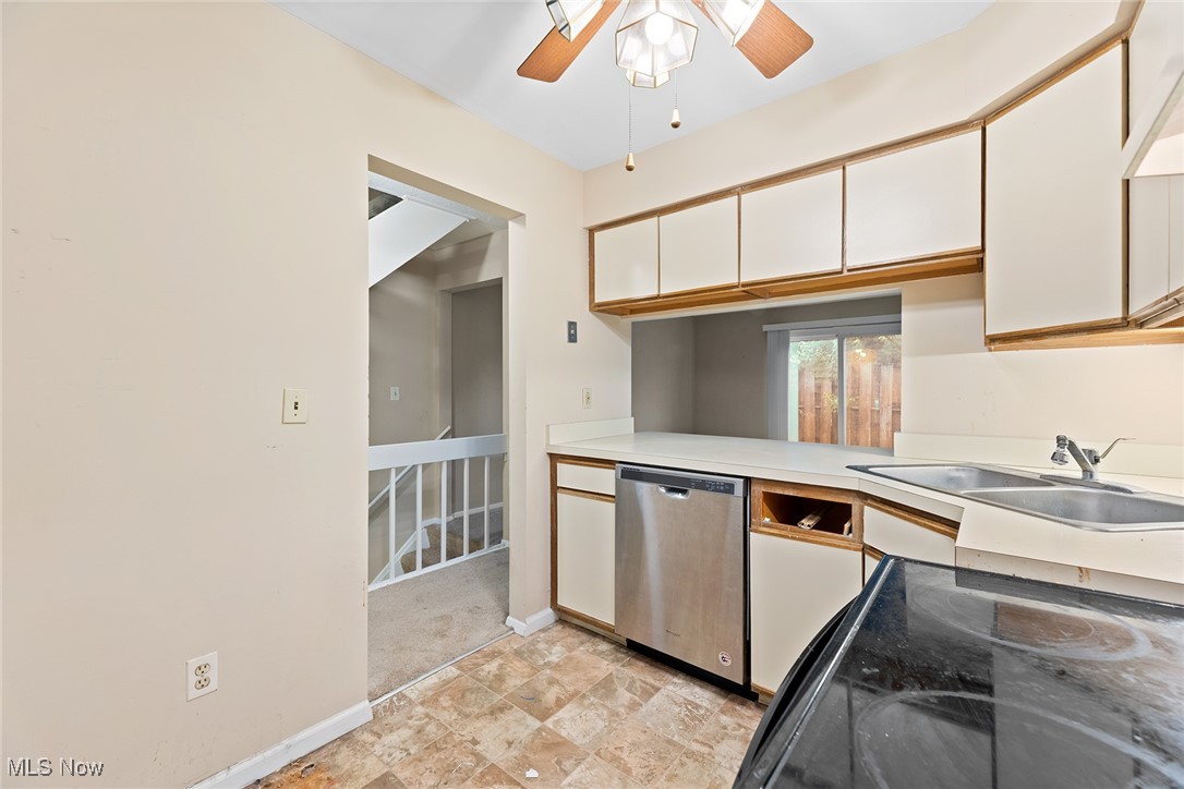 5542 Windrush Court 94G