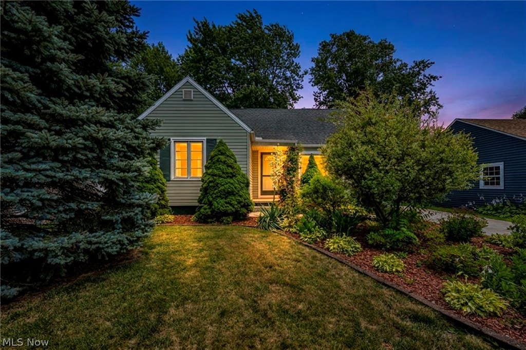 Photo of 375 Olive Street, Elyria, OH 44035 (MLS # 5223794)