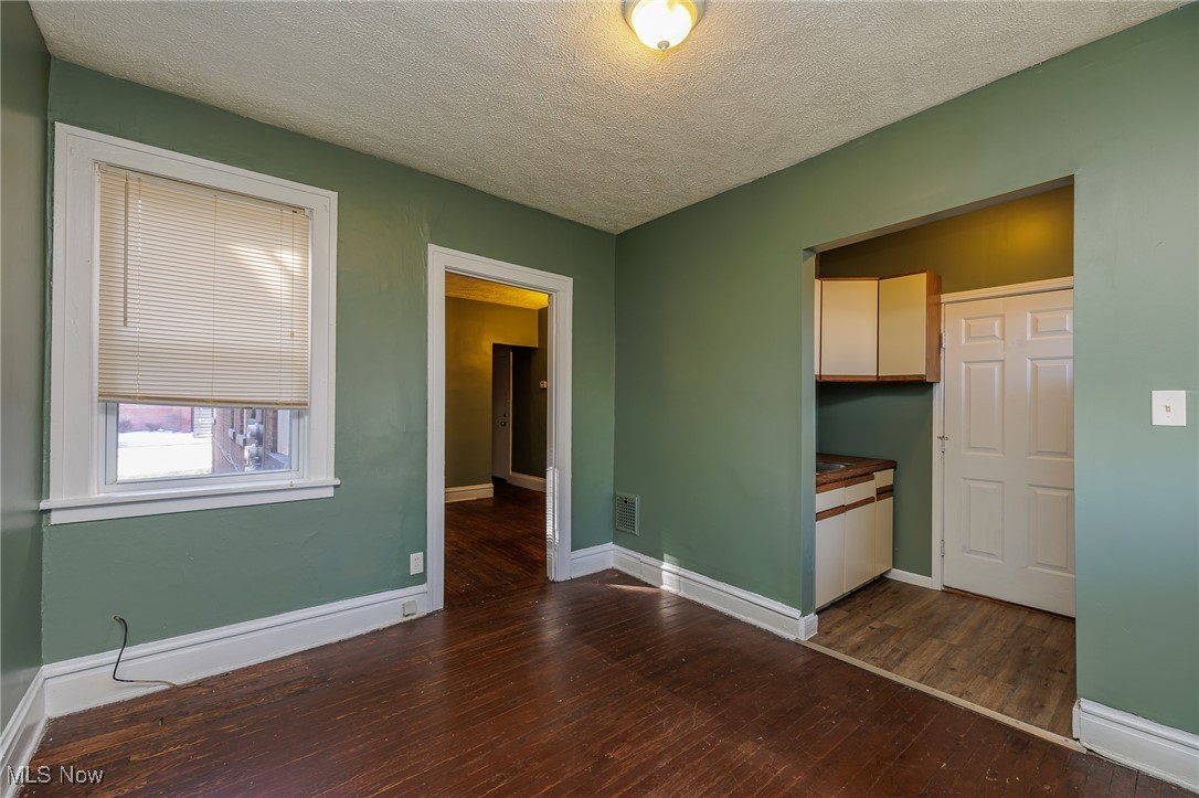 Eleanor H Seymours Resub - Residential Lease