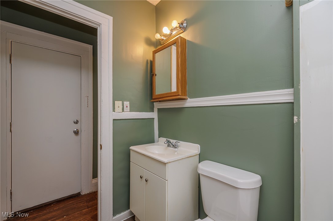 Eleanor H Seymours Resub - Residential Lease