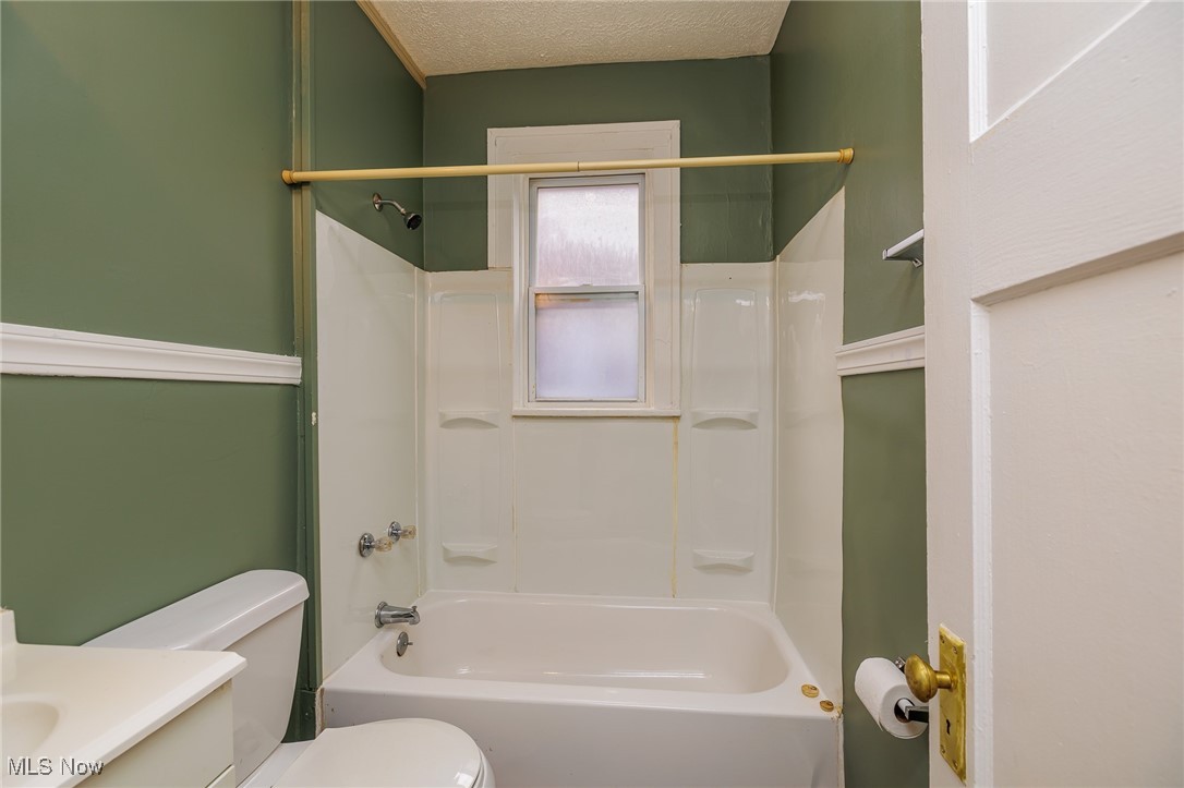 Eleanor H Seymours Resub - Residential Lease