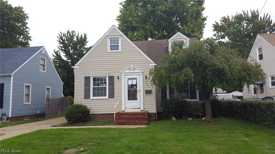 4 bedroom, 1 full bath home with a basement recreation room (which includes an additional full bathroom), fence, and side garage room.  Schedule your showing today. Property is HUD owned and is being sold in its "as-is" condition. It is FHA "IE" which means it can be FHA financed (Insured with Escrow). Please visit SageAcq and HudHomeStore websites for more info and property disclosure data (like LBP, PCR, Radon, Mold, etc)! **Note: Seller to order and pay for POS inspections. Buyer to assume any and all Point of Sale (POS) violations. Buyer must contact Willowick Fire Department and schedule inspection before property can close.