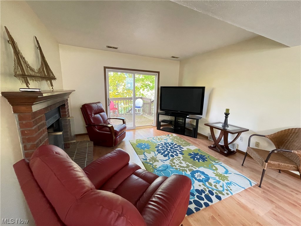 Country Scene Condo - Residential