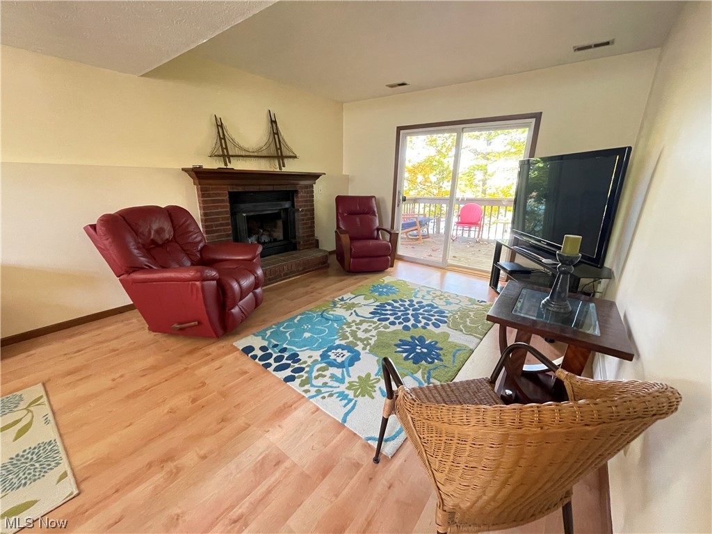 Country Scene Condo - Residential