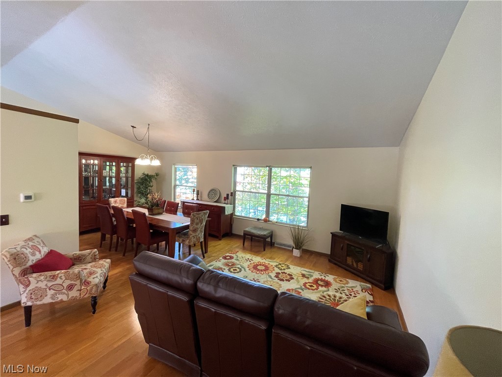 Country Scene Condo - Residential